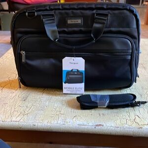 NWT Targus computer bag black. Never used